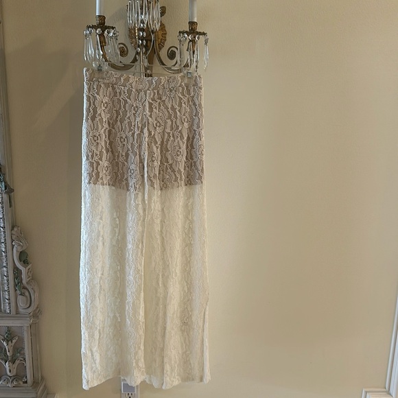 Lacey shorts/pants - Picture 2 of 5